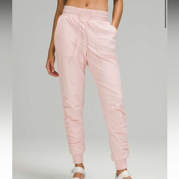 Lululemon Beyond the Studio Jogger - Picture 10 of 10